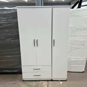 Elegant 3 door wardrobe with 2 Drawers